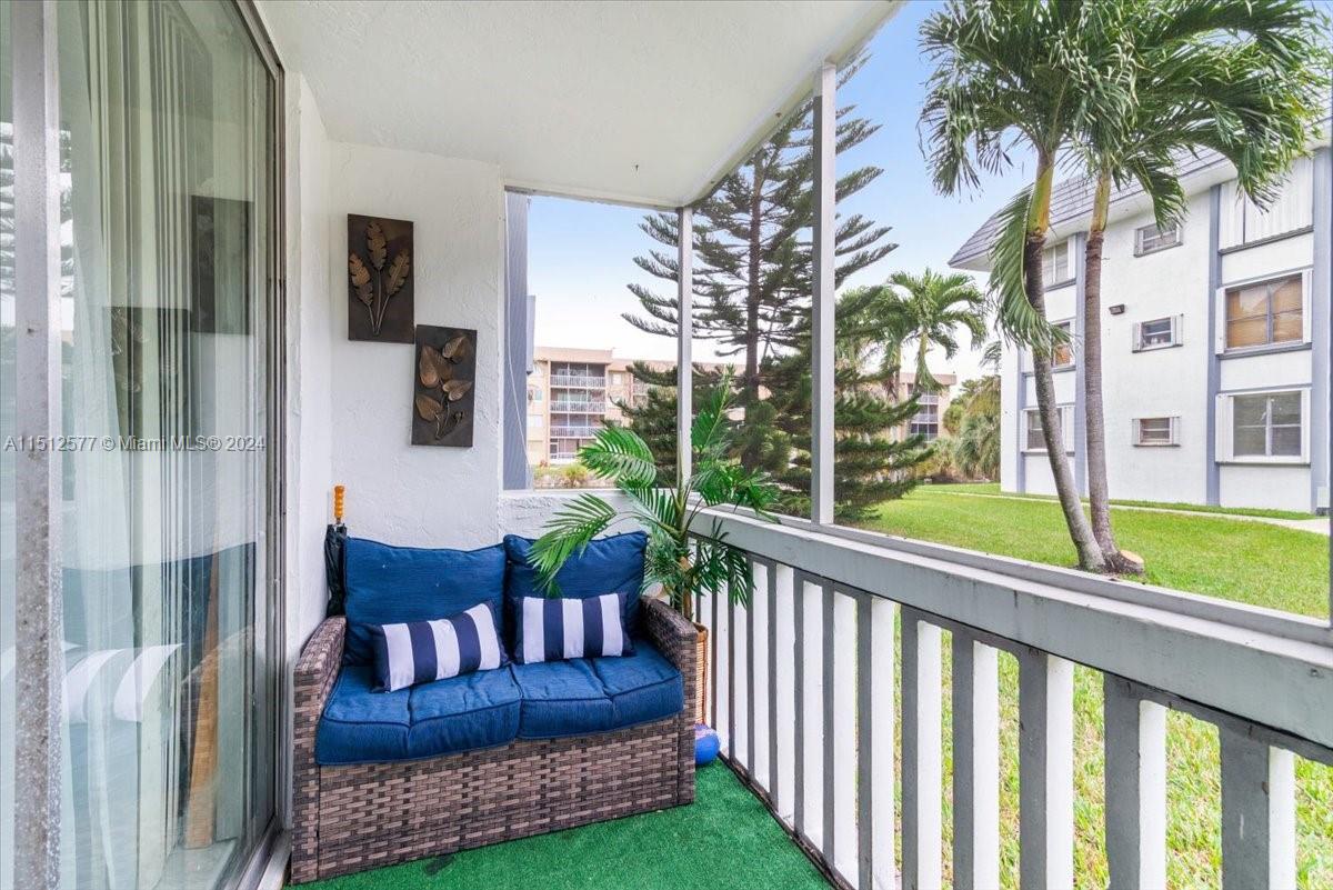 LUDLUM LAKE CONDO BLDG B - Residential