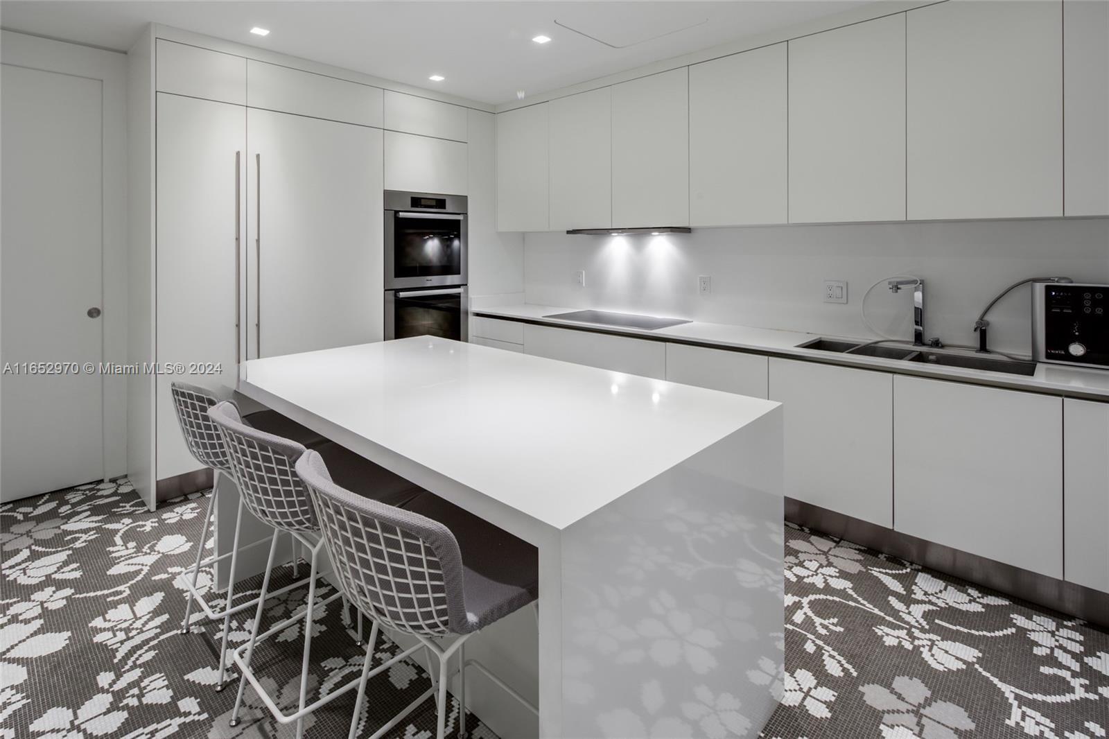 OCEANA KEY BISCAYNE CONDO - Residential