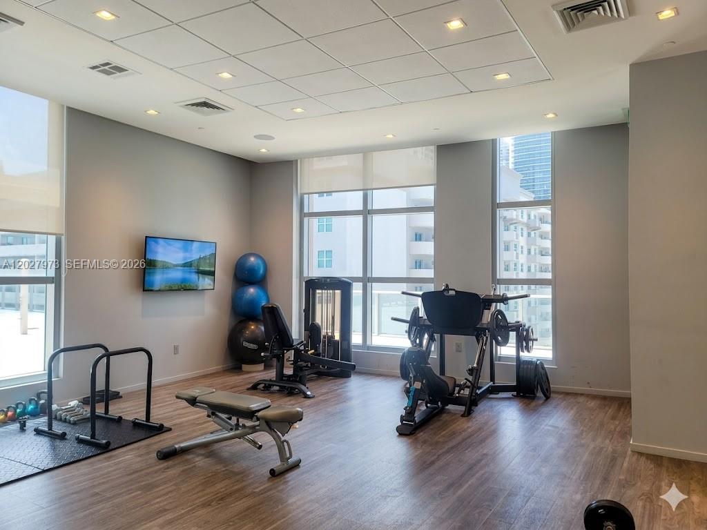 1100 MILLECENTO RESIDENCE - Residential Lease