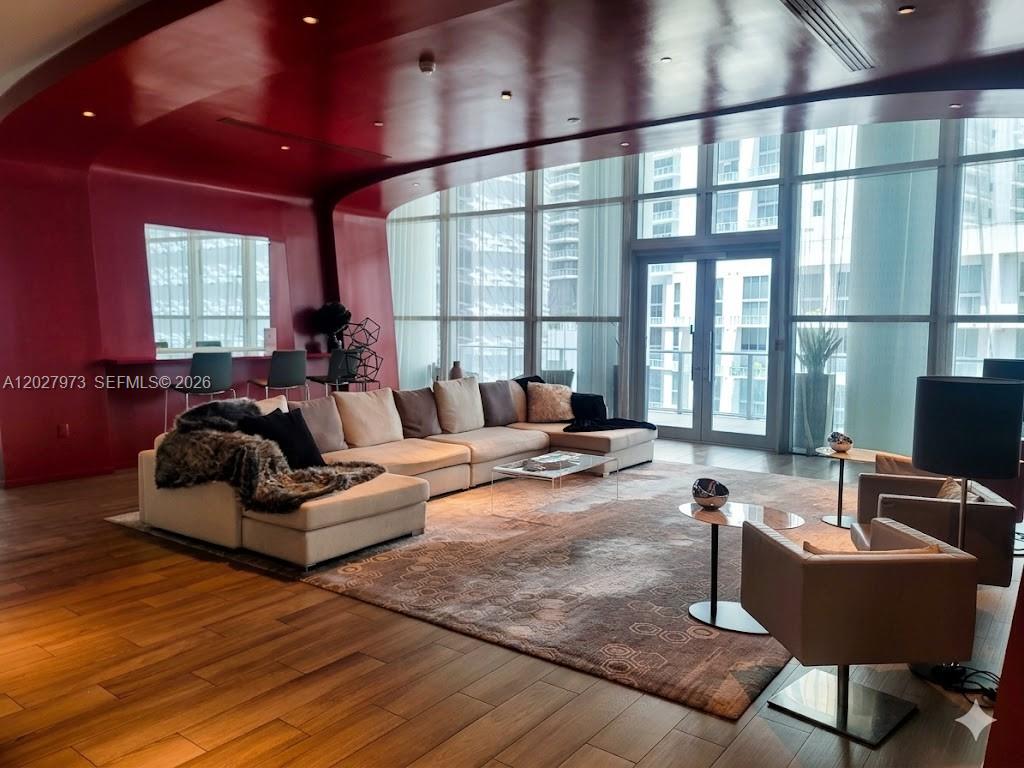 1100 MILLECENTO RESIDENCE - Residential Lease