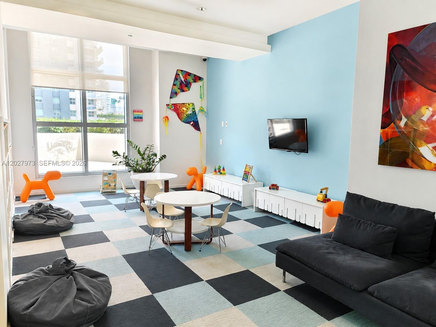1100 MILLECENTO RESIDENCE - Residential Lease