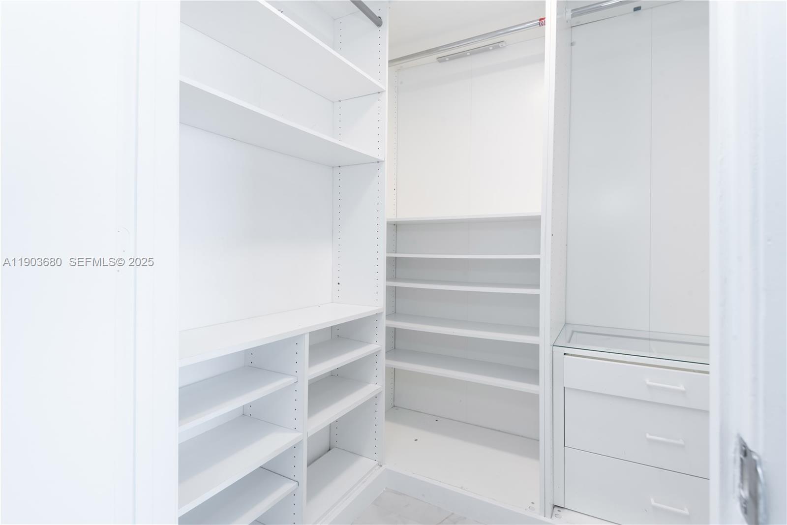 ICONBRICKELL CONDO NO 1 - Residential Lease