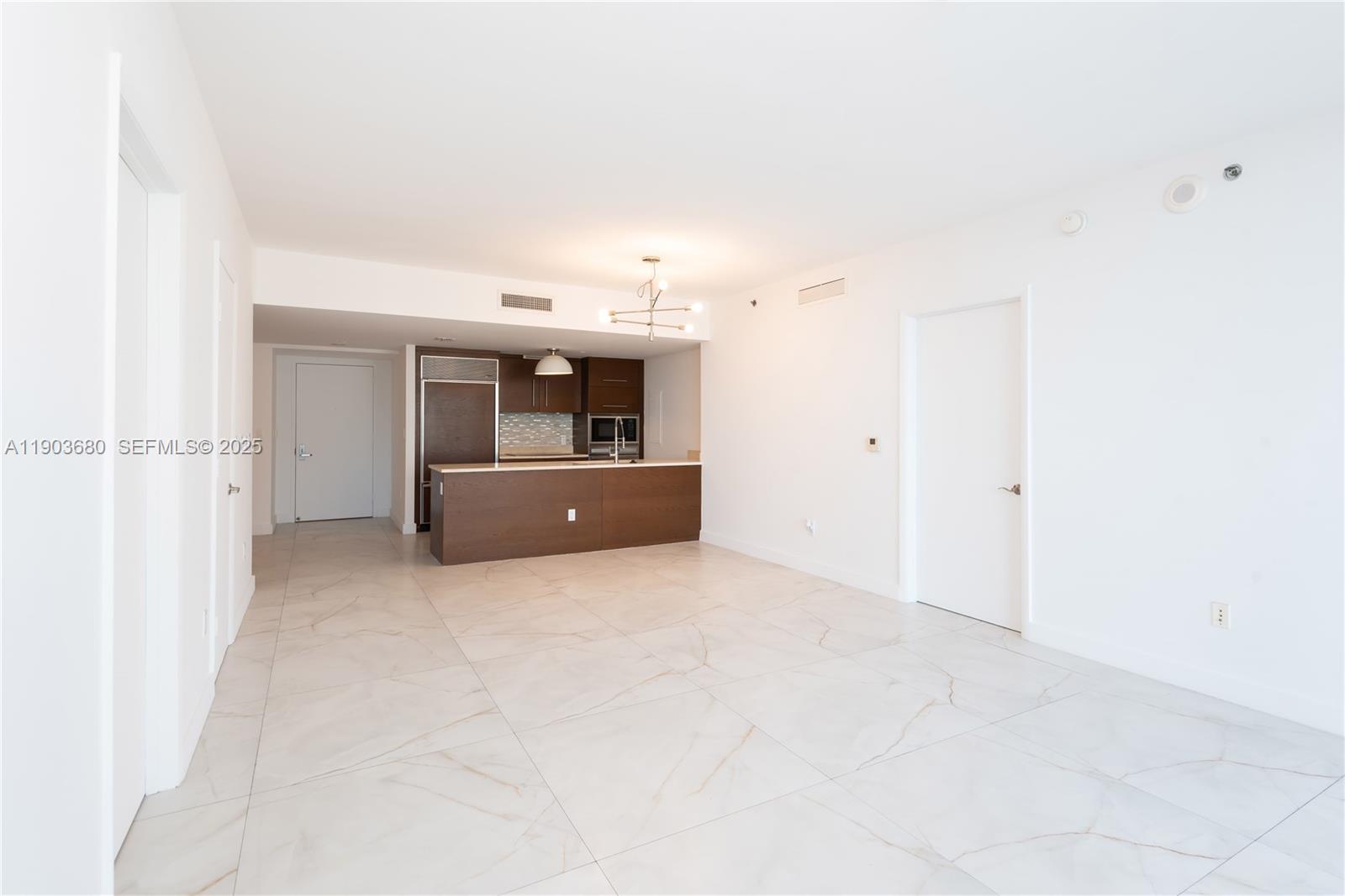 ICONBRICKELL CONDO NO 1 - Residential Lease