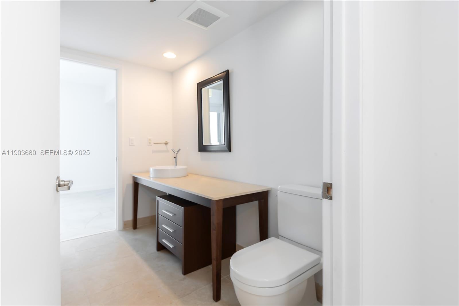 ICONBRICKELL CONDO NO 1 - Residential Lease