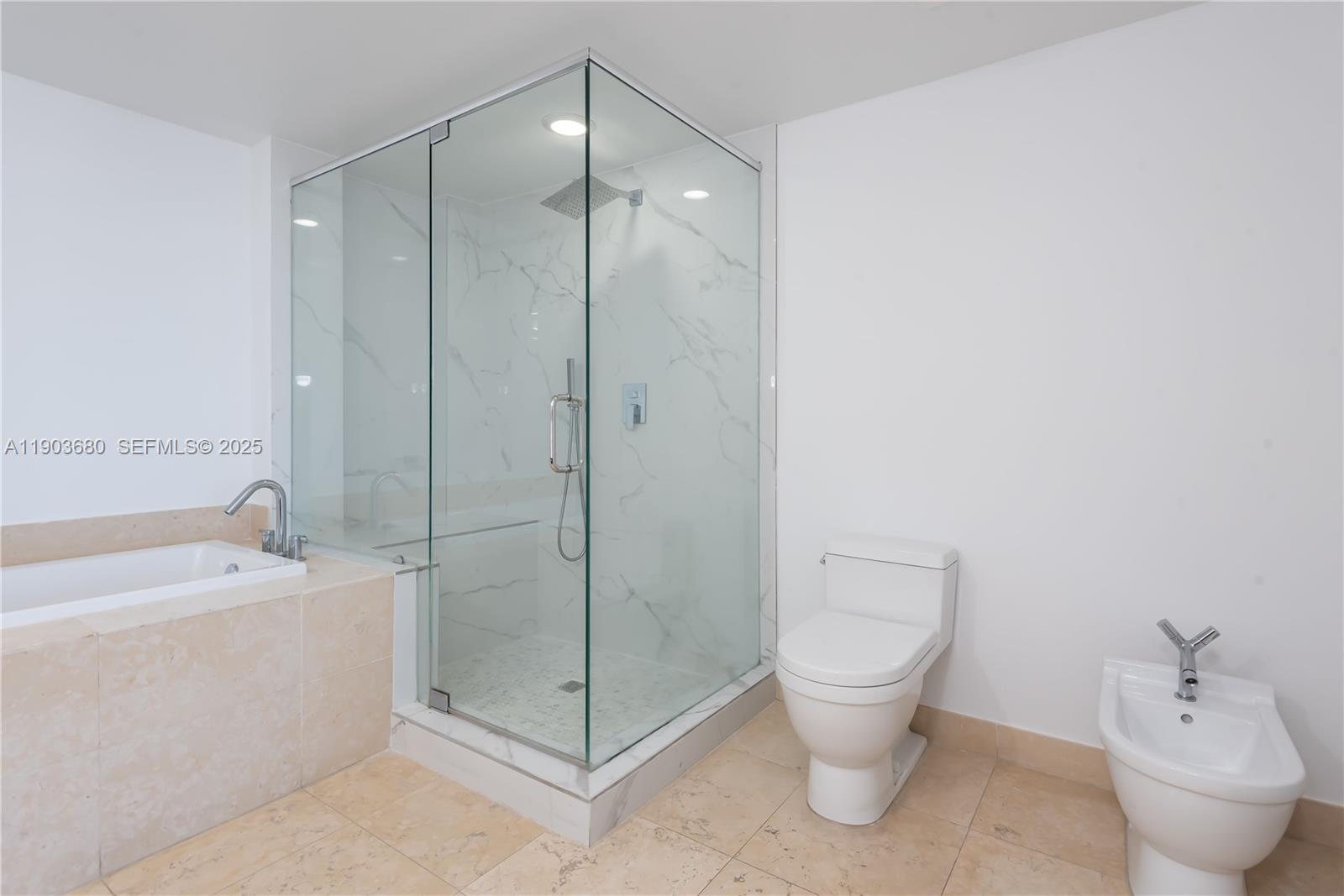 ICONBRICKELL CONDO NO 1 - Residential Lease