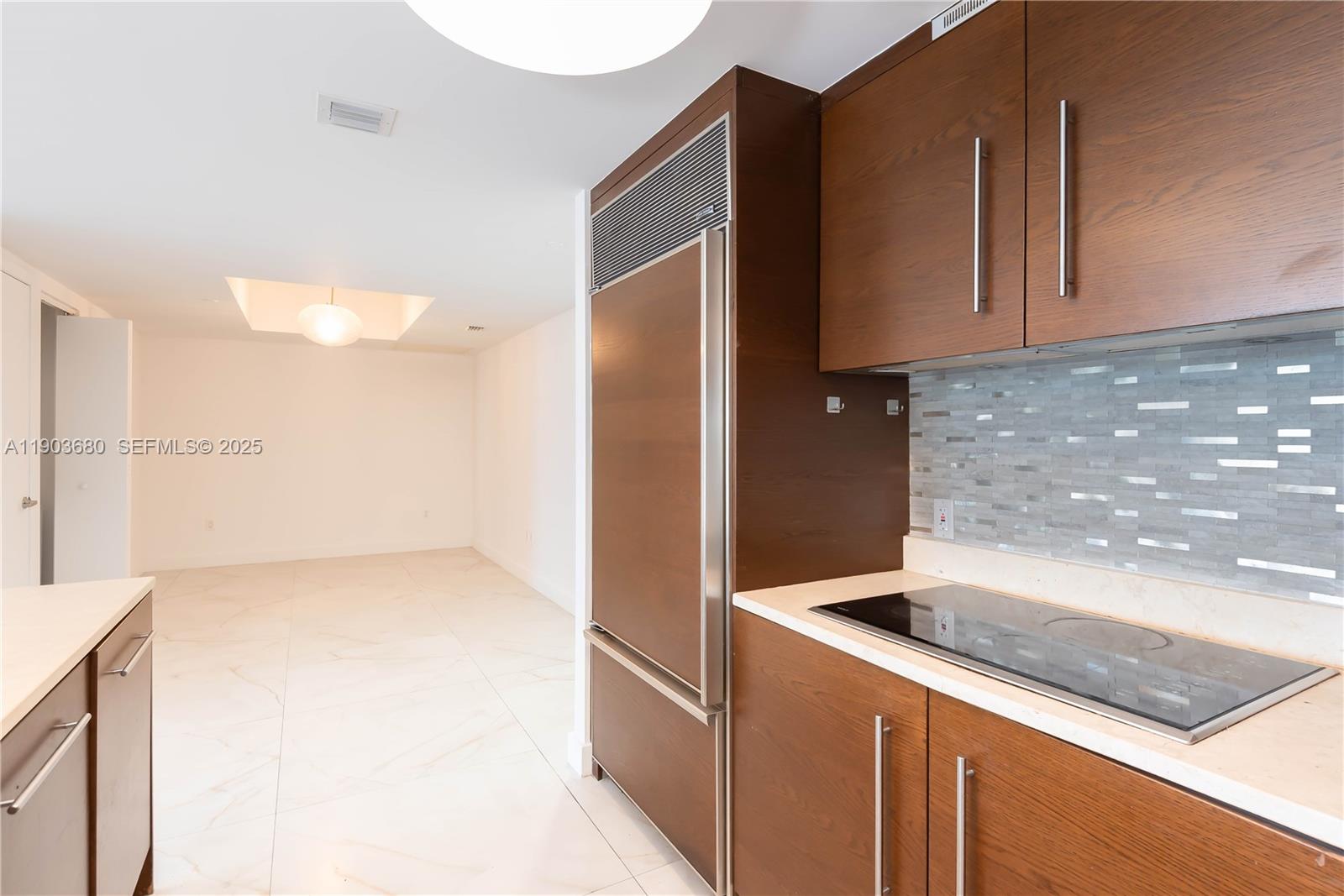 ICONBRICKELL CONDO NO 1 - Residential Lease