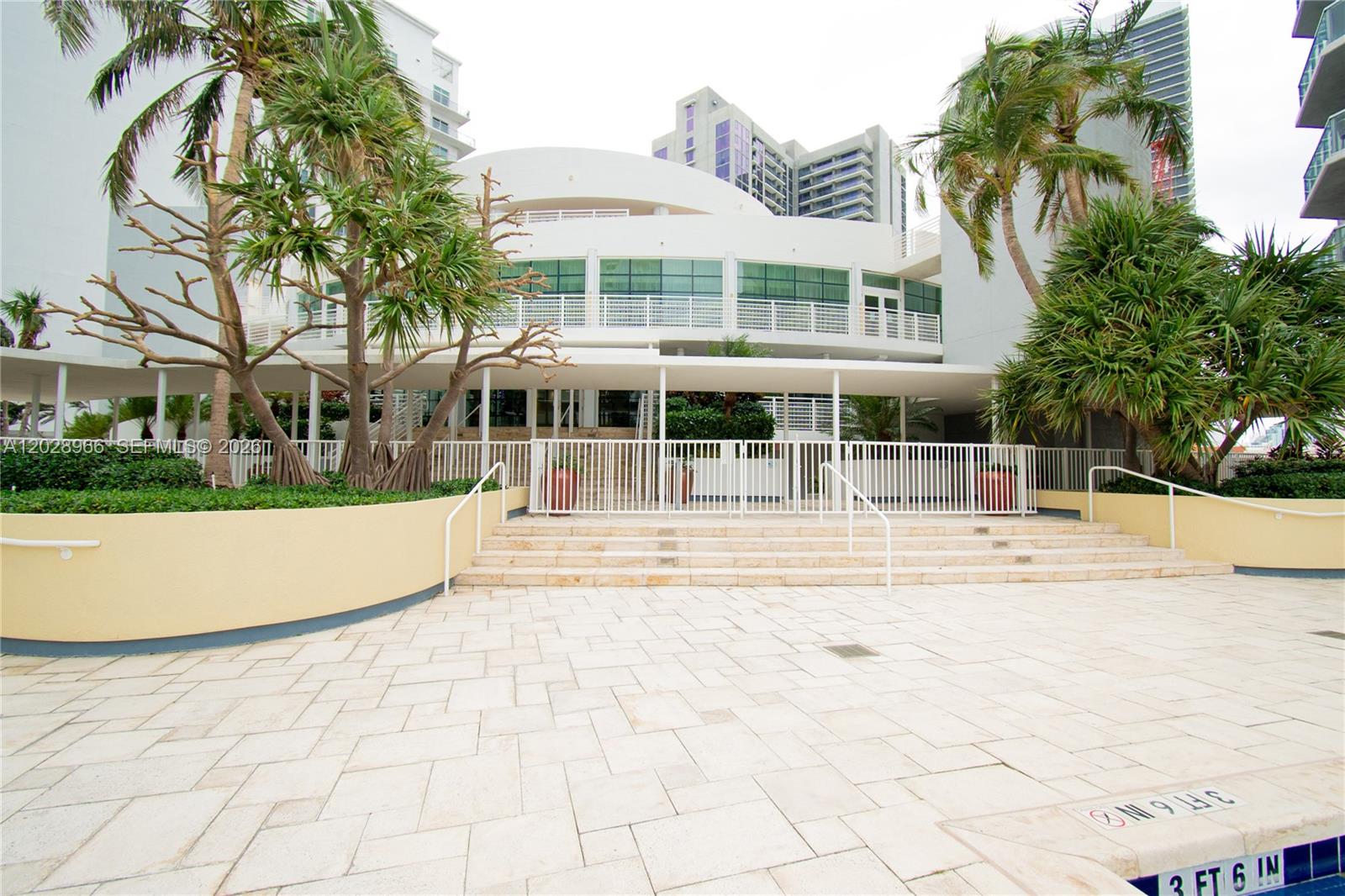 VIZCAYNE SOUTH CONDO - Residential Lease