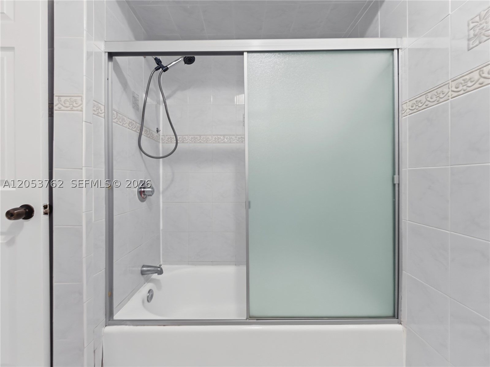 MILLER DREAMS SEC 1 - Residential Lease
