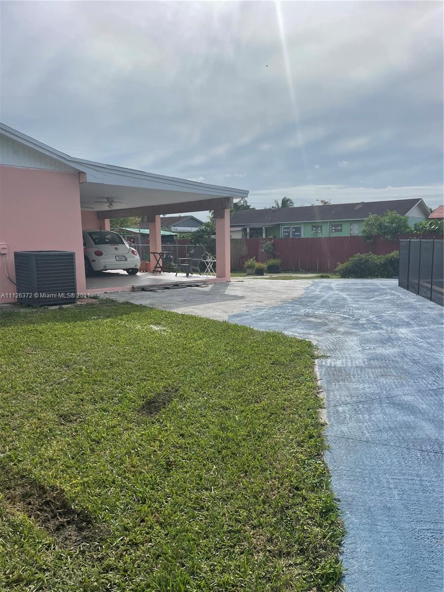 MEADOW WOOD MANOR SEC 1 - Residential