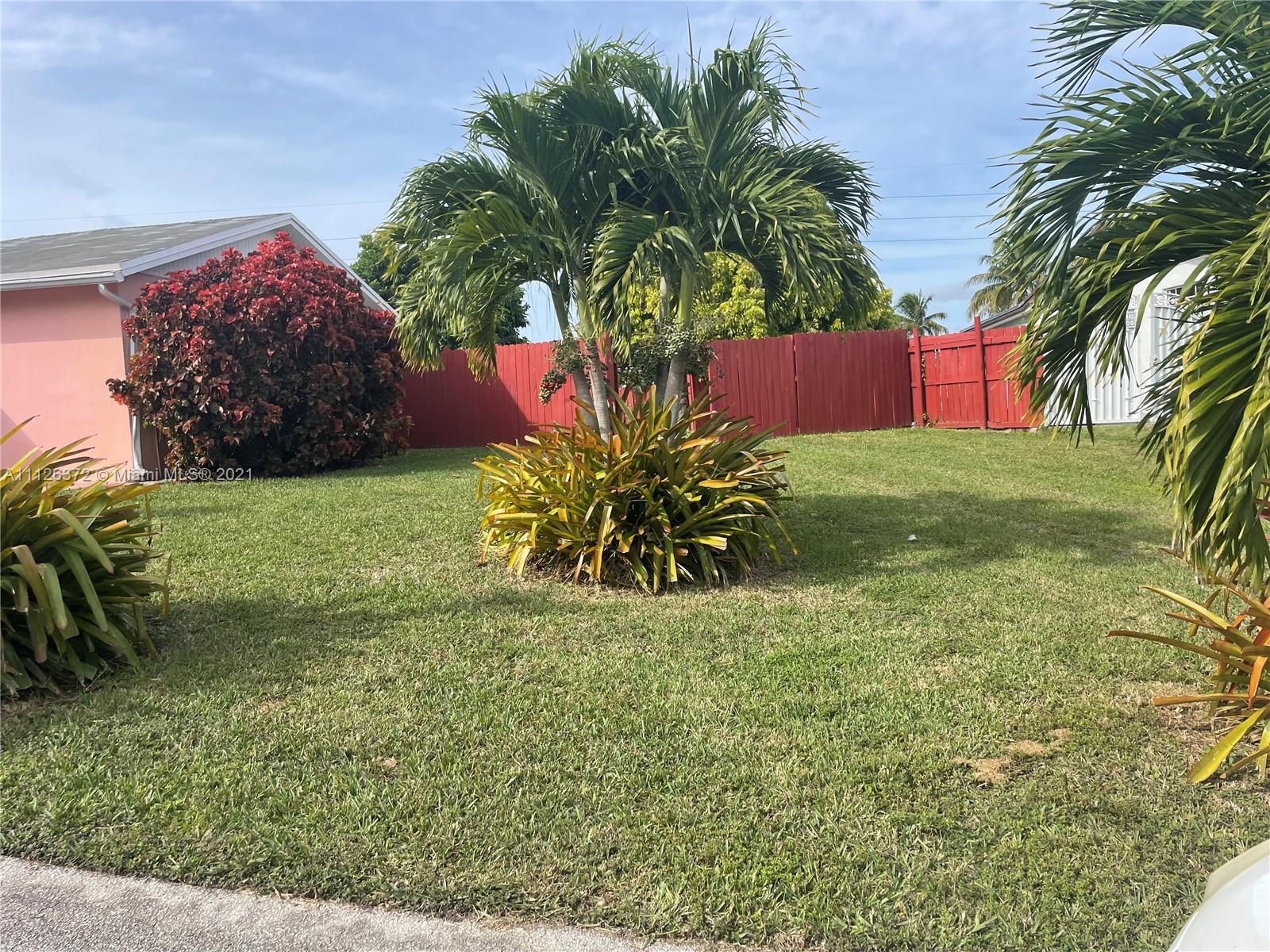 BEAUTIFUL 4/2 HOME WITH POOL IN A DESIRED AREA OF HOMESTEAD, 1 GARAGE, FAMILY ROOM, TILE FLOOR, FENCED, A LOT SPACE TO PARK YOUR BOAT OR RV SPACE, FOR FAMILY RECREATION PROPERTY. WITHIN MINUTES FROM FLORIDA TURNPIKE AND BLACK POINT MARINA.