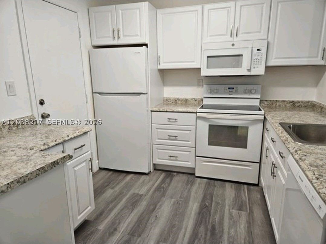 POLYNESIAN GARDENS CONDOM - Residential Lease