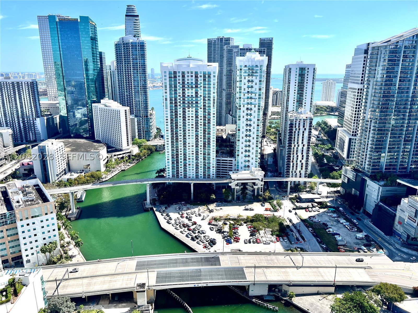 MINT CONDO - Residential Lease