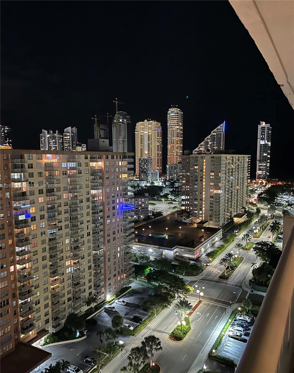 WINSTON TOWERS 100 CONDO - Residential Lease