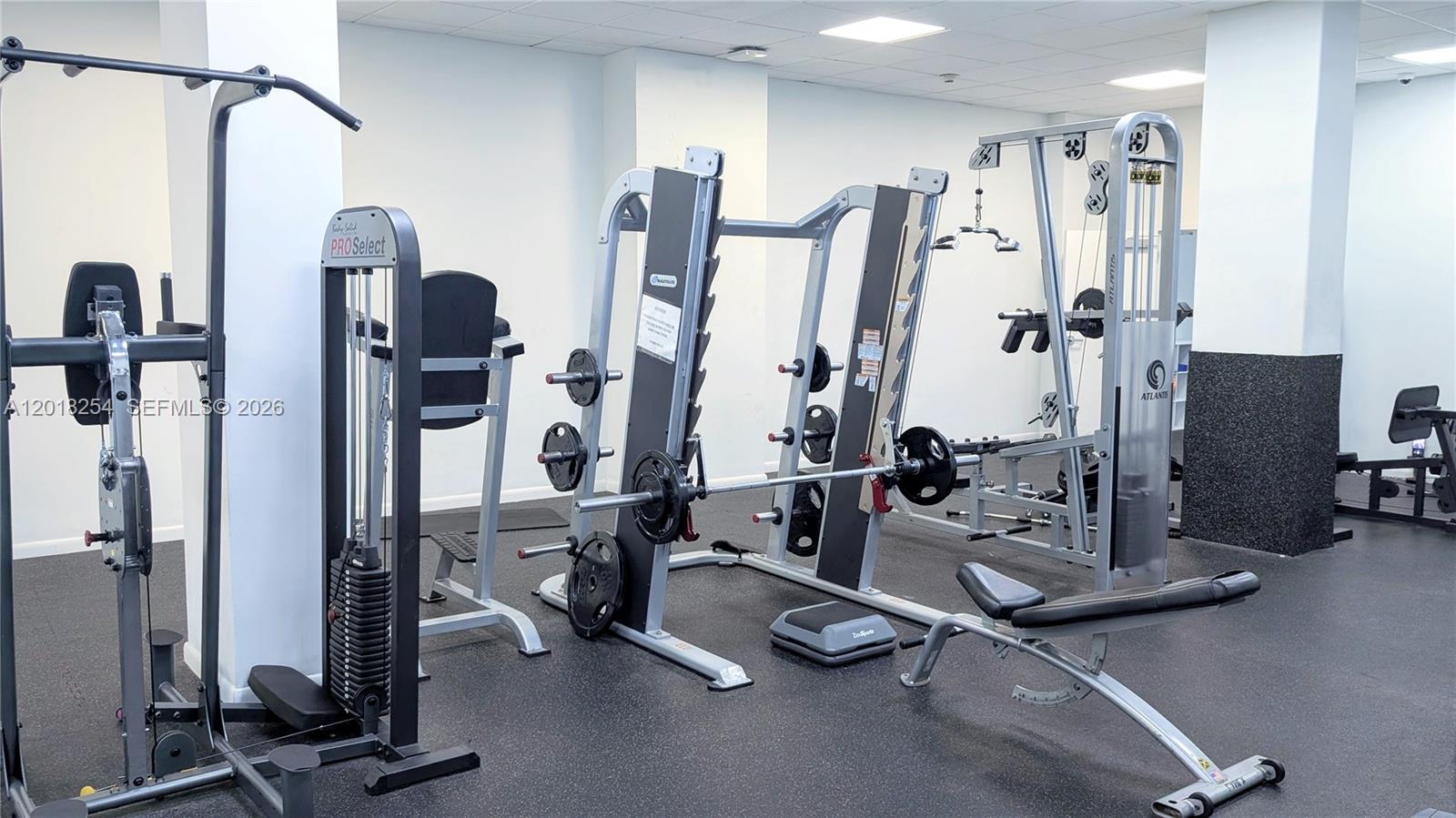 WINSTON TOWERS 100 CONDO - Residential Lease