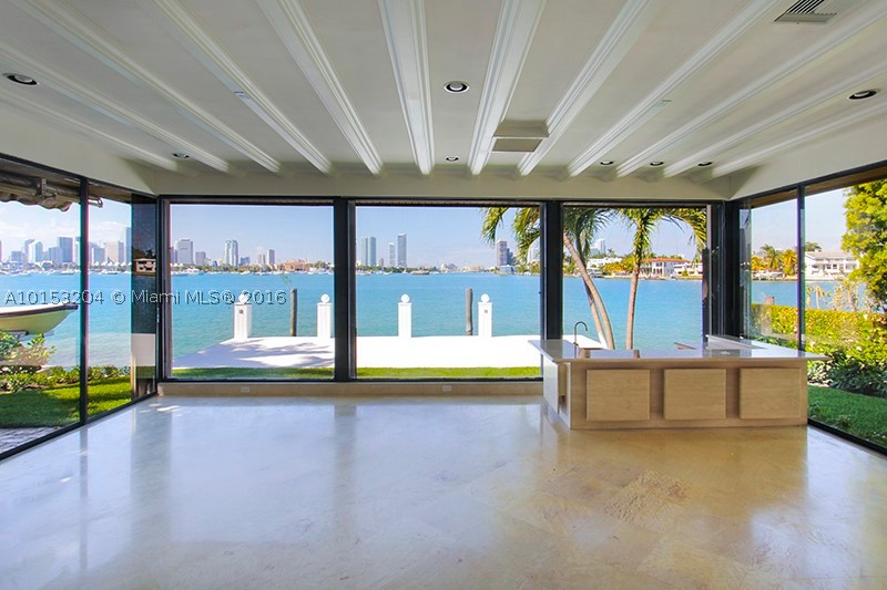 San Marino Island - Residential