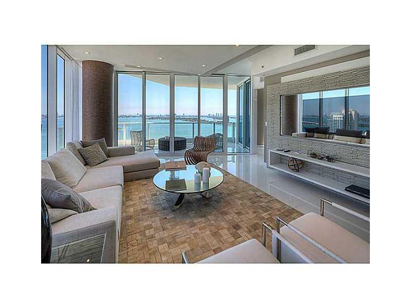 SPECTACULAR ARTEFACTO DESIGN FULLY FURNISHED (TURN-KEY) 2BR/2.5BATH NORTHEAST CORNER UNIT @ THE ULTRA LUXURIOUS PARAMOUNT BAY! FLOOR-TO-CEILING WINDOWS AND SWEEPING UNOBSTRUCTED VIEWS FROM EVERY ROOM & EXPANSIVE PRIVATE BALCONY. RENT INCLUDES WIFI, CABLE  & 1 PARKING SPOT (COMPLIMENTARY VALET PARKING FOR 2ND CAR/GUESTS). WALKING DISTANCE TO MARGATE PARK, ARSHT CENTER, MARINA, BRAND-NEW PUBLIX AND OVER 30 TOP RESTAURANTS. MIN'S AWAY FROM AMERICAN AIRLINES ARENA, DESIGN DISTRICT, BRICKELL, SOBE & MIA AIRPORT