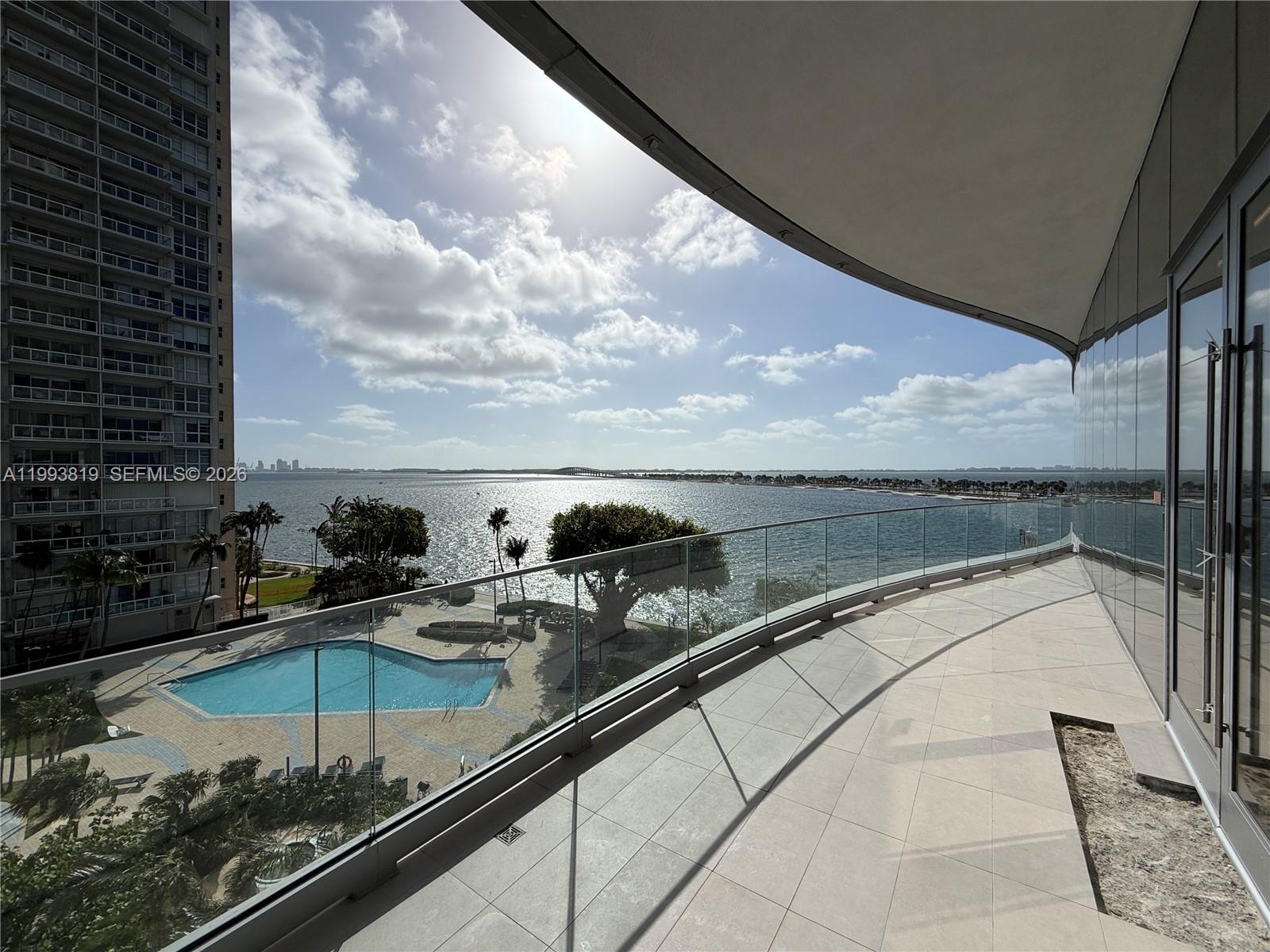 UNA Residences - Residential