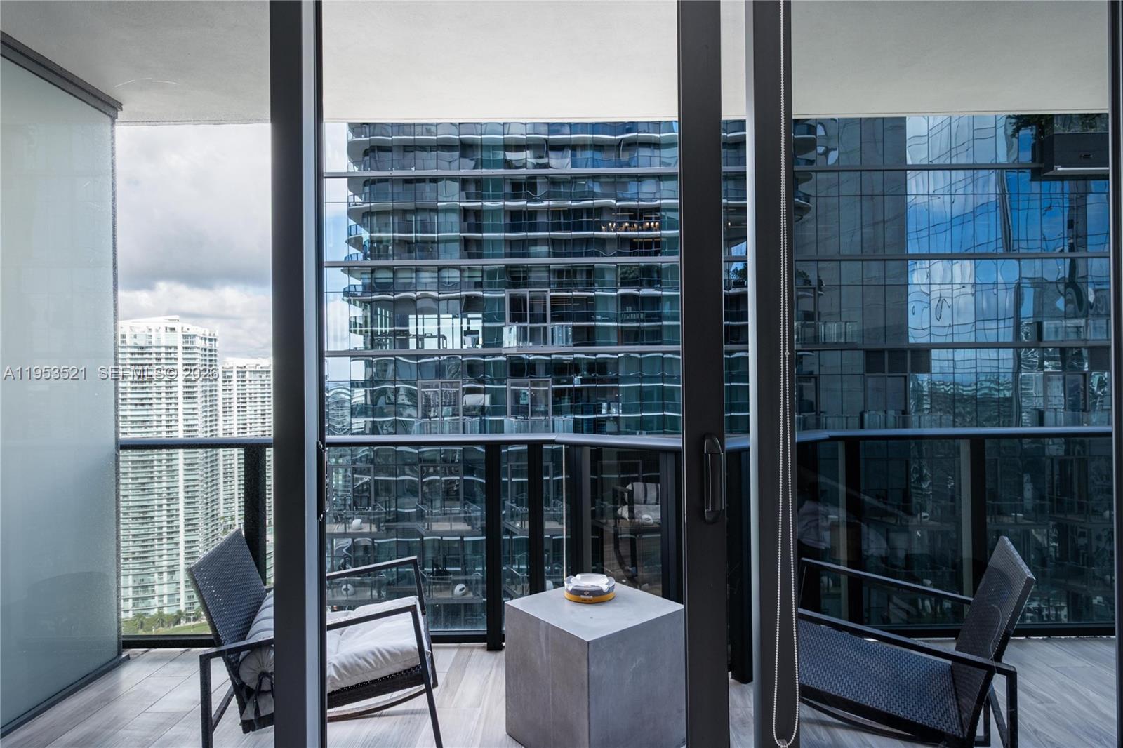 801 SMA RESIDENCES CONDO - Residential Lease
