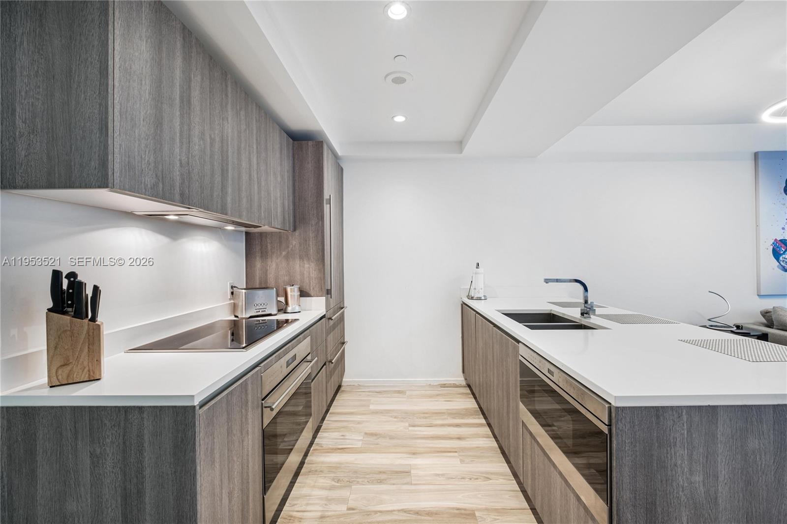 801 SMA RESIDENCES CONDO - Residential Lease