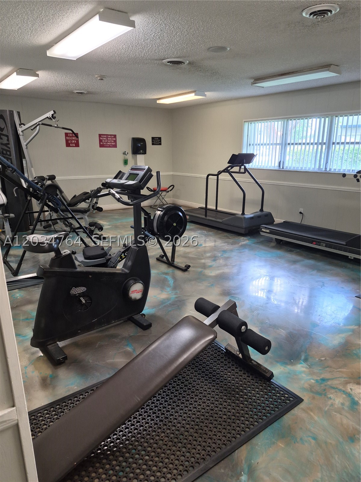 ORIOLE GOLF & TENNIS CLUB - Residential Lease