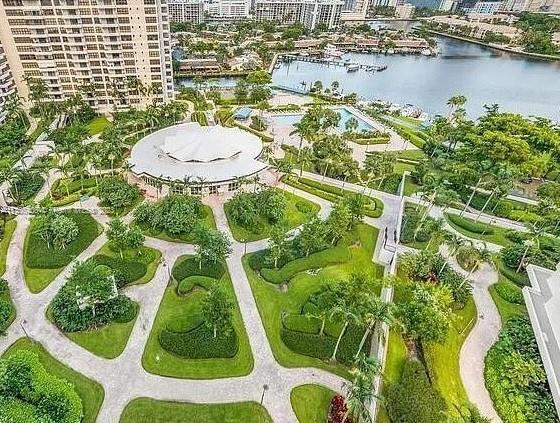 OLYMPUS CONDO PHASE - Residential Lease