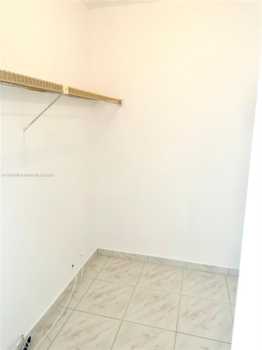 OLYMPUS CONDO PHASE - Residential Lease