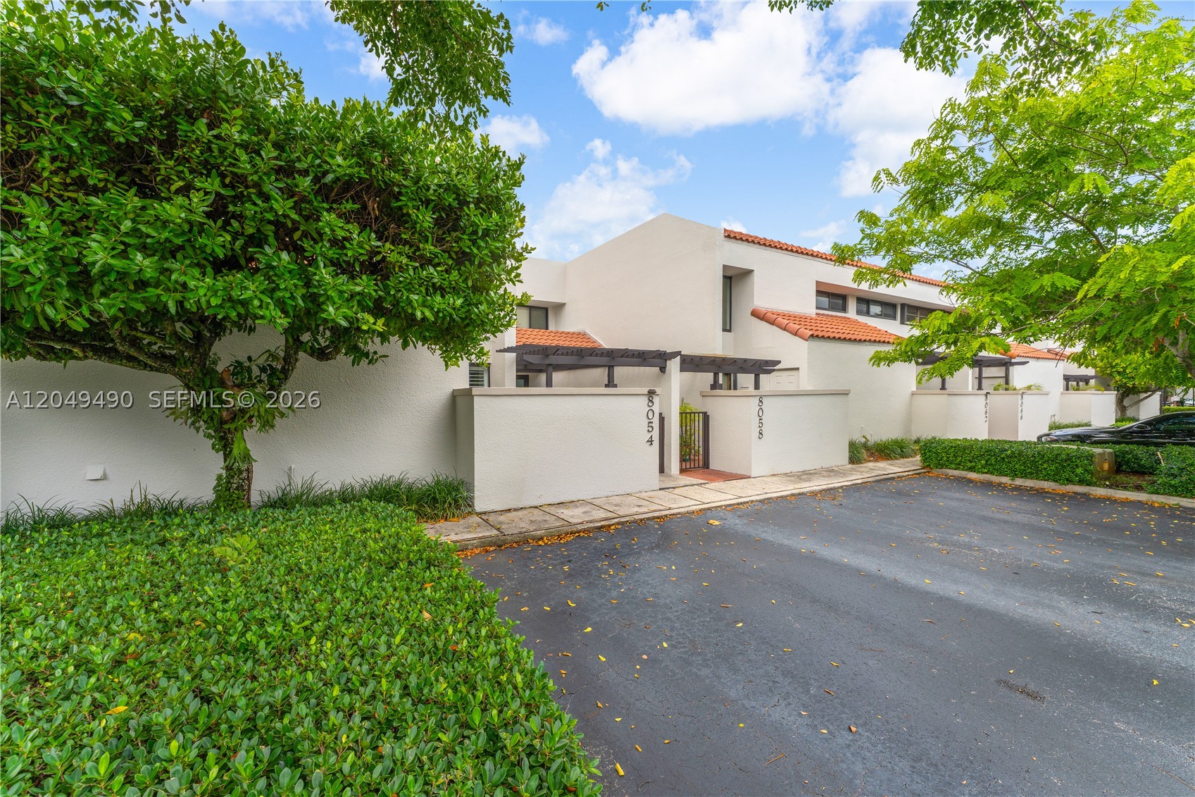 DADELAND WALK - Residential