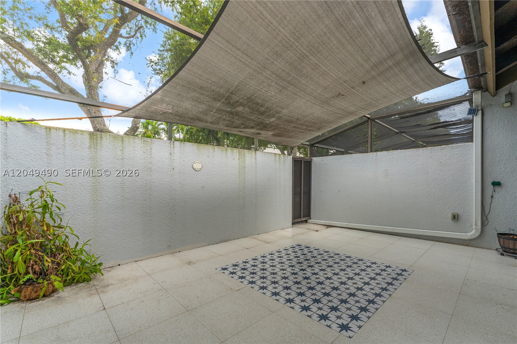 DADELAND WALK - Residential