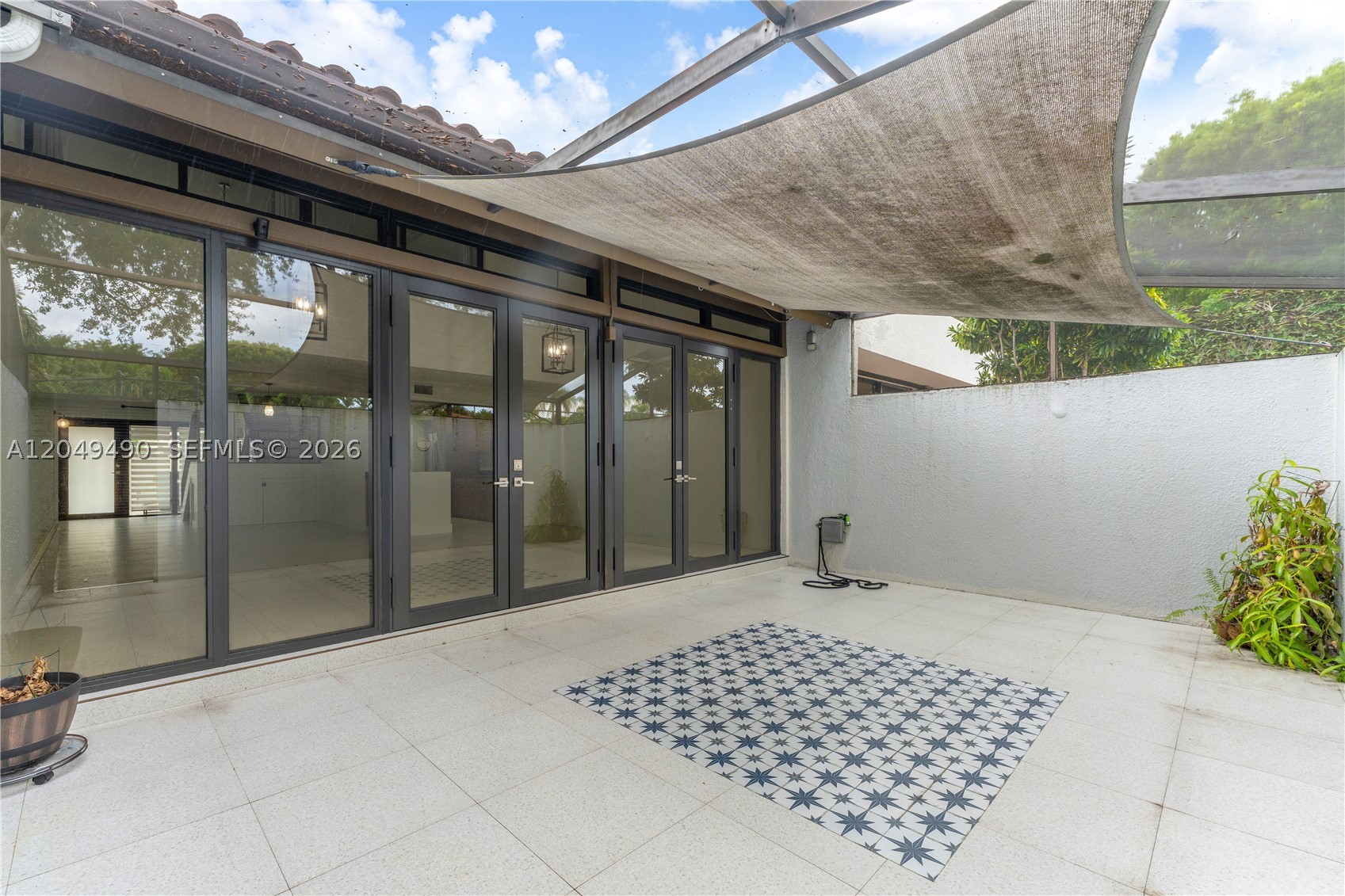 DADELAND WALK - Residential