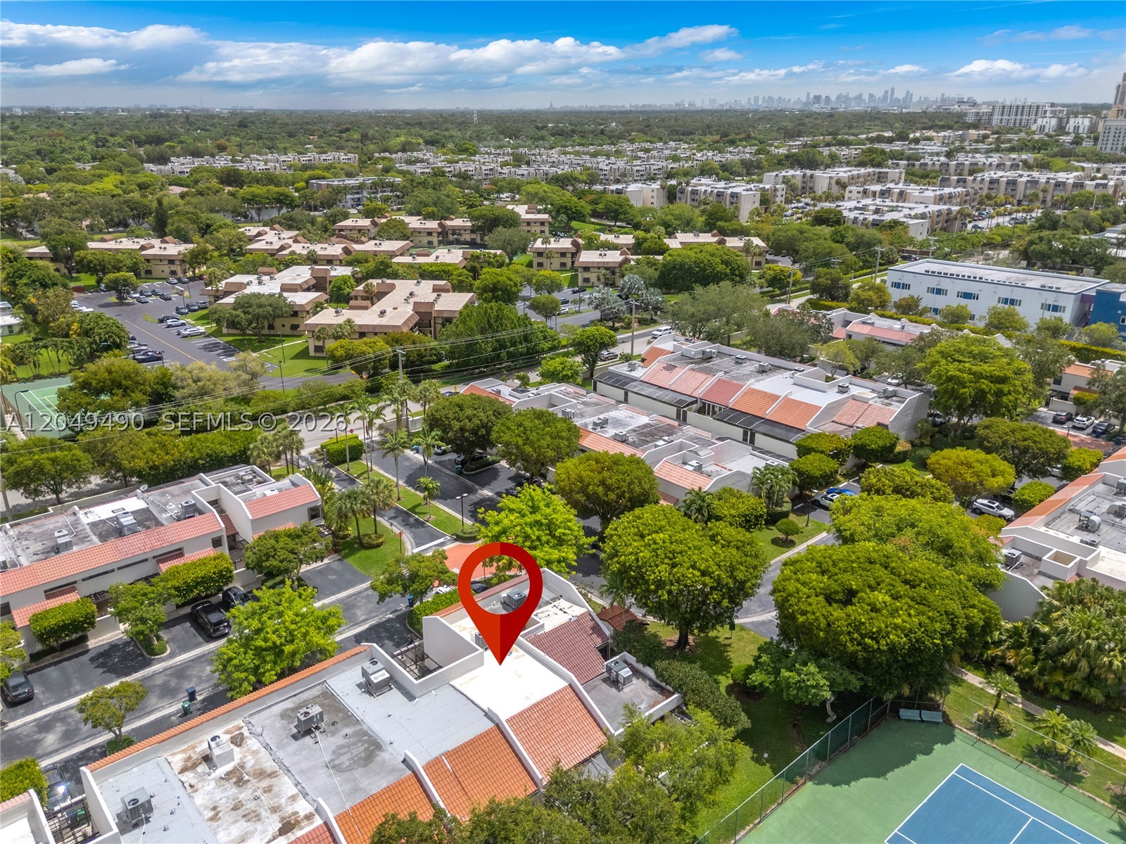 DADELAND WALK - Residential