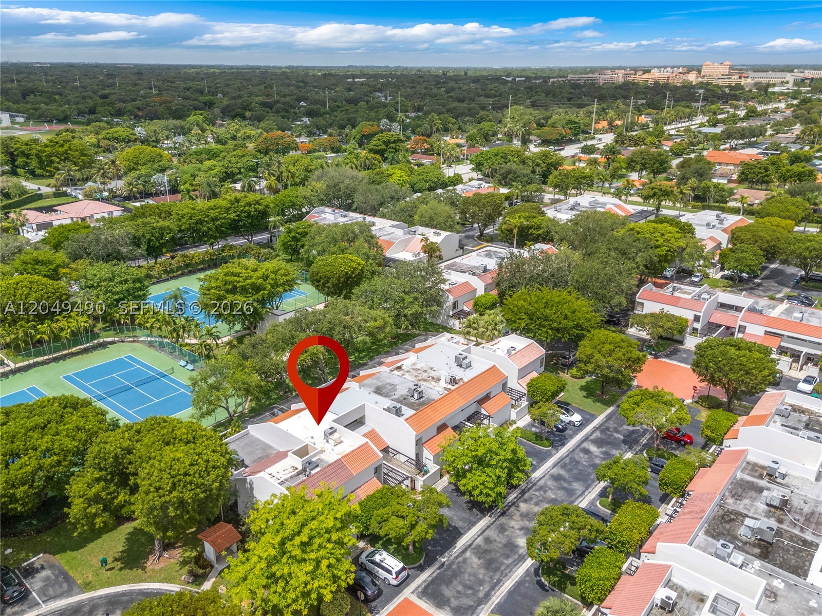 DADELAND WALK - Residential
