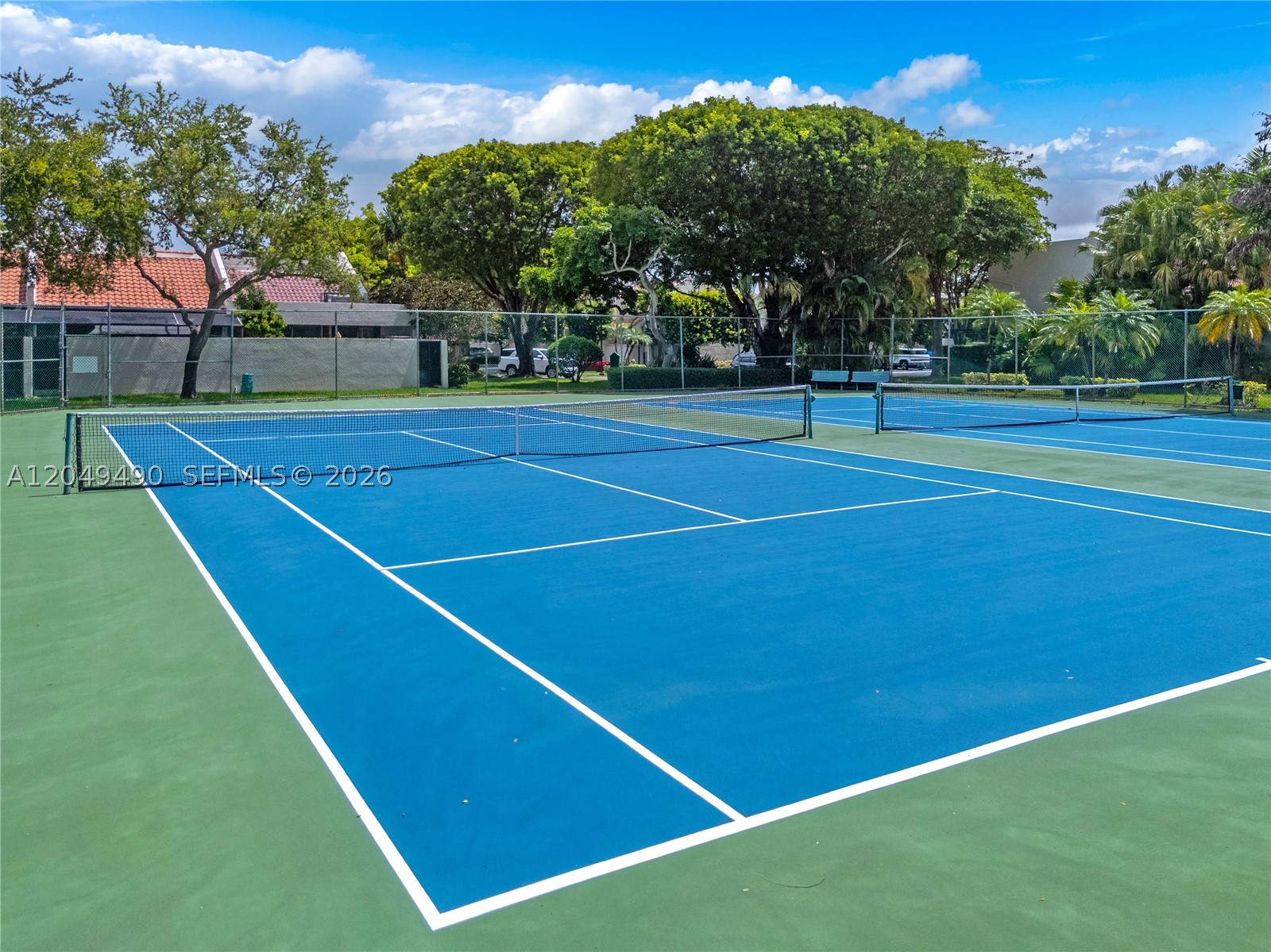 DADELAND WALK - Residential