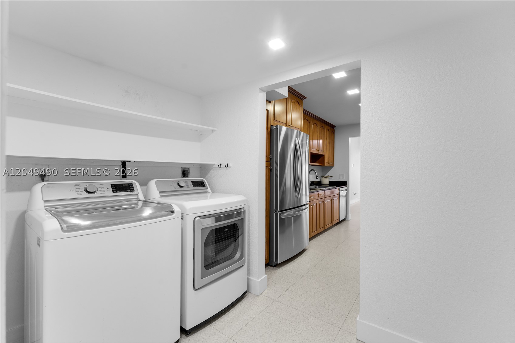 DADELAND WALK - Residential