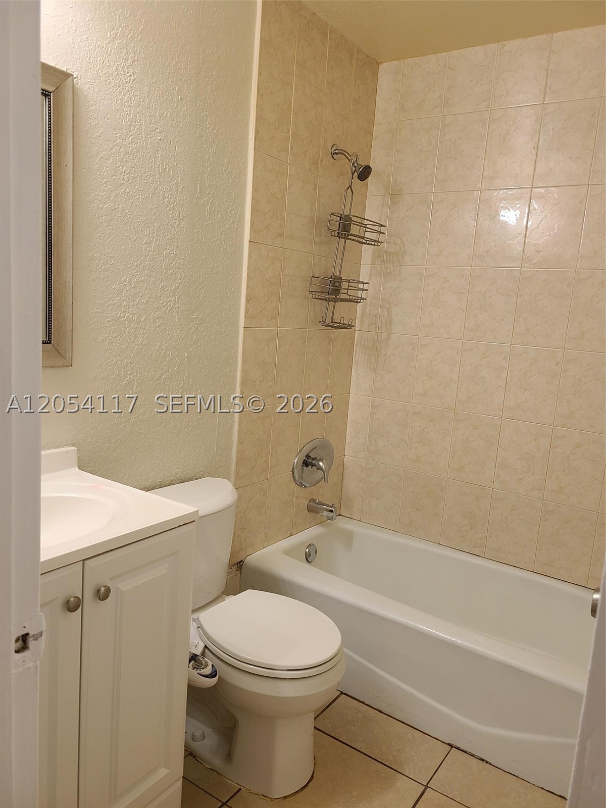 HOLLYWOOD PARK - Residential Lease