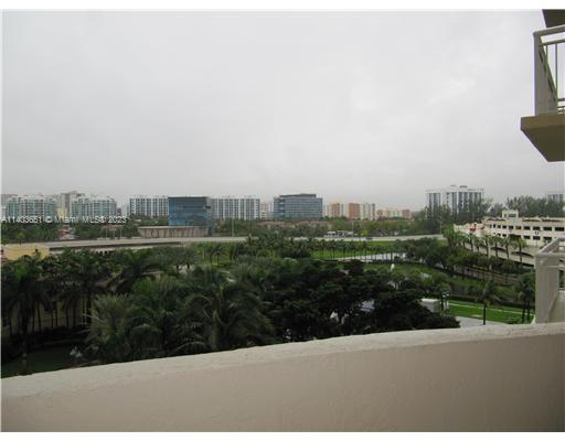 TURNBERRY ON THE GREEN CO - Residential Lease