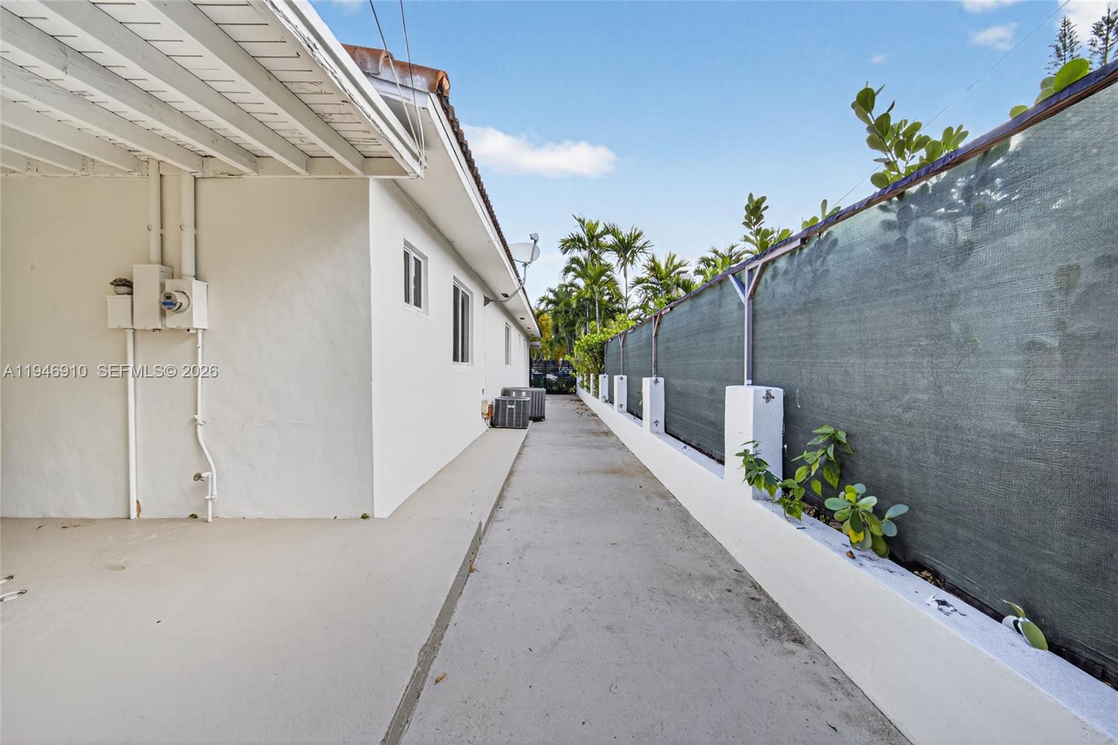 BRICKELL HAMMOCK UNIT NO - Residential