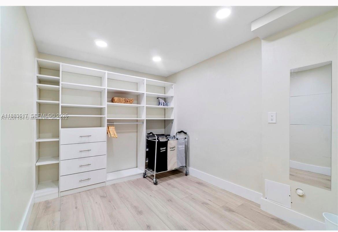 HOLIDAY HEIGHTS - Residential Lease