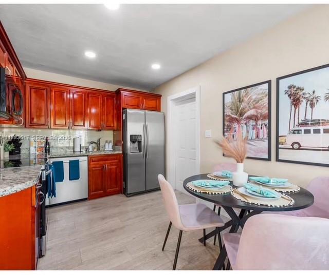 HOLIDAY HEIGHTS - Residential Lease