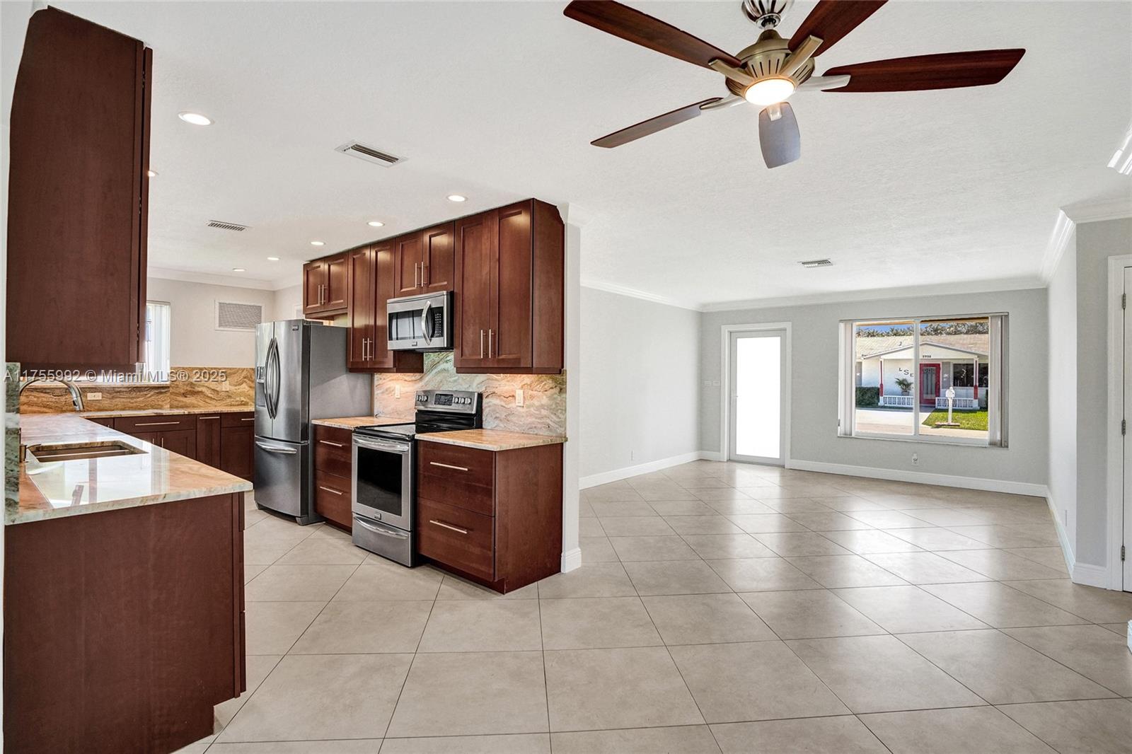 TAMARAC LAKES SOUTH - Residential