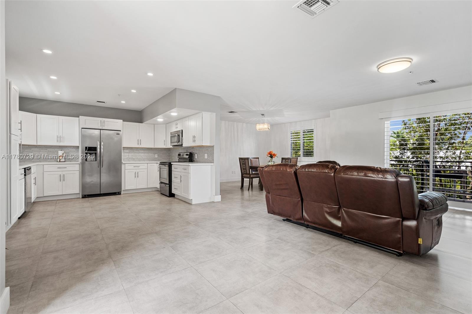 THE DANIA PLACE - Residential