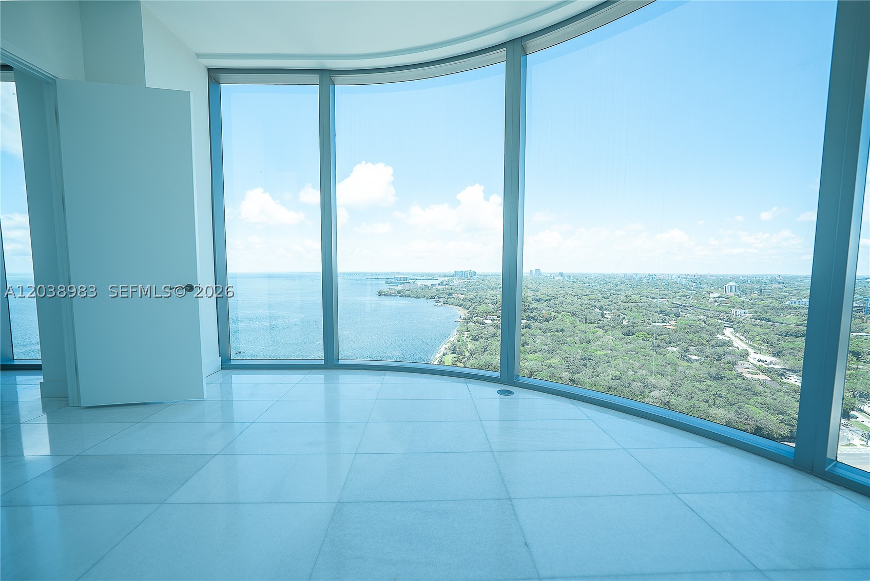 Una Residences - Residential