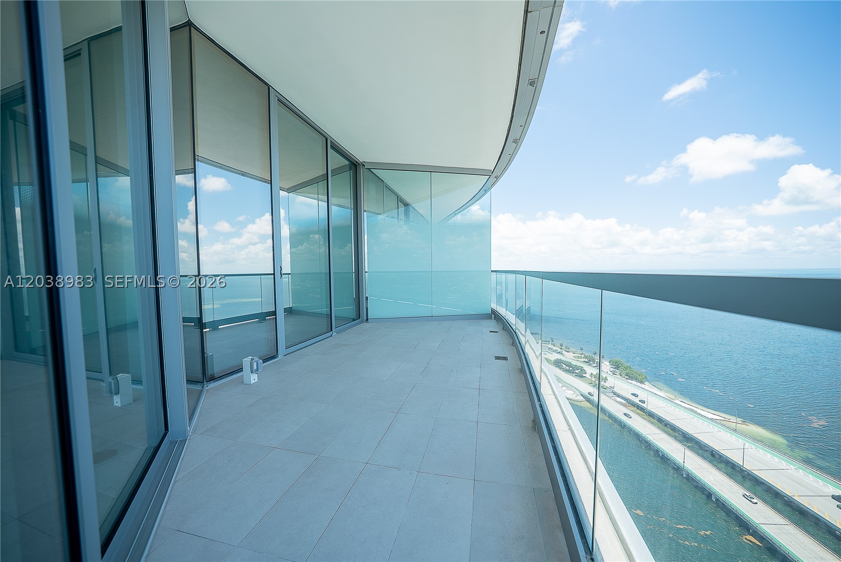 Una Residences - Residential