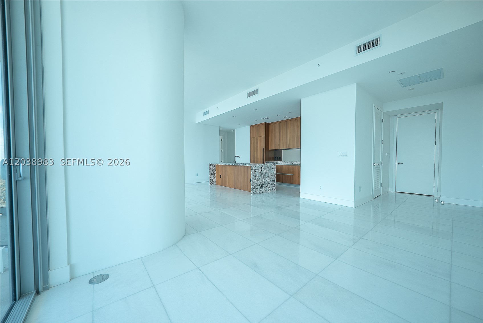 Una Residences - Residential