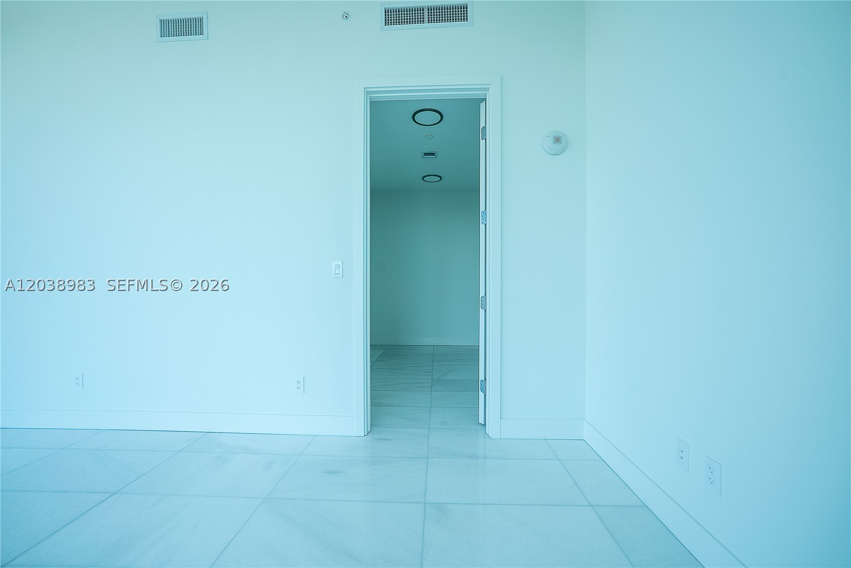 Una Residences - Residential