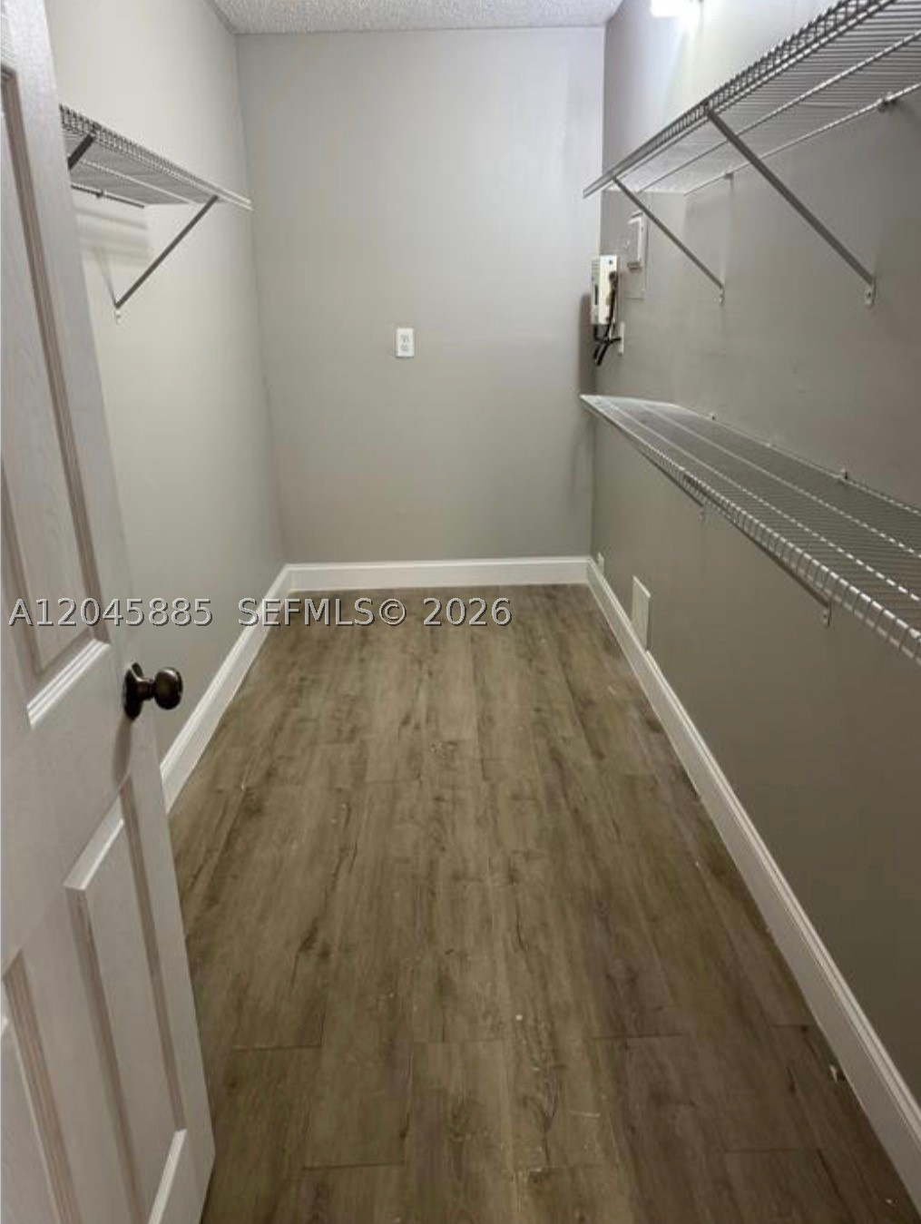NARANJA LAKES CONDO NO 5 - Residential