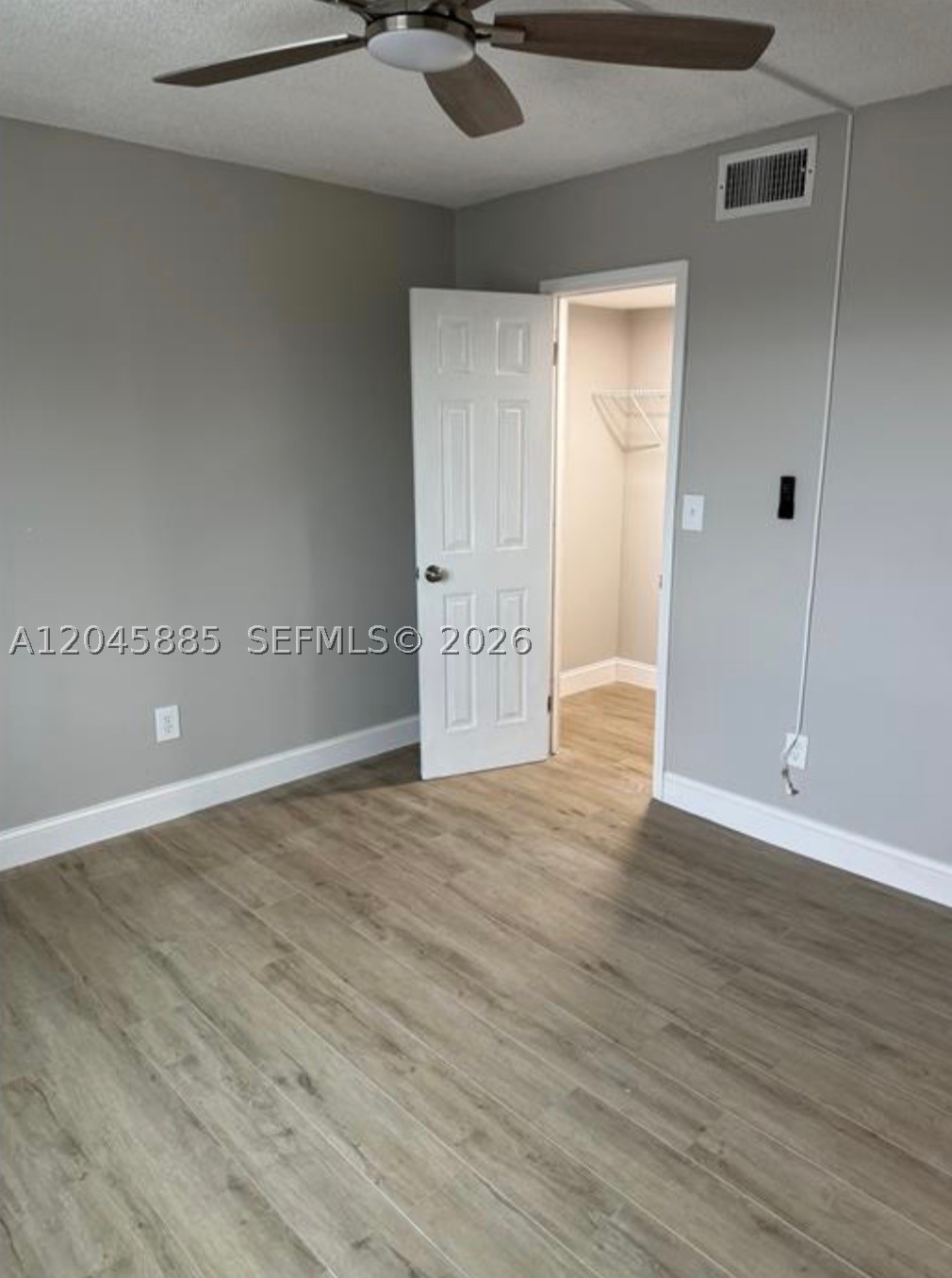 NARANJA LAKES CONDO NO 5 - Residential