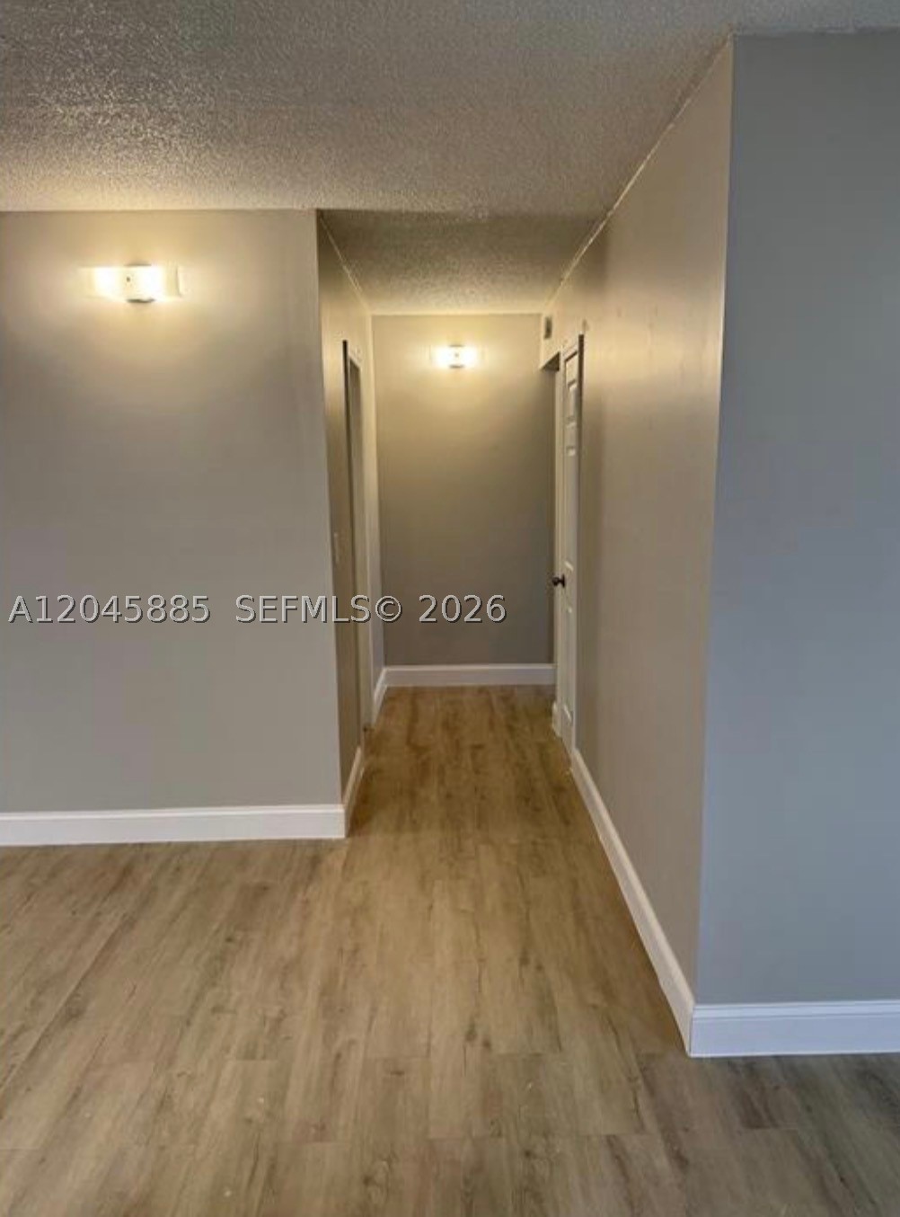 NARANJA LAKES CONDO NO 5 - Residential
