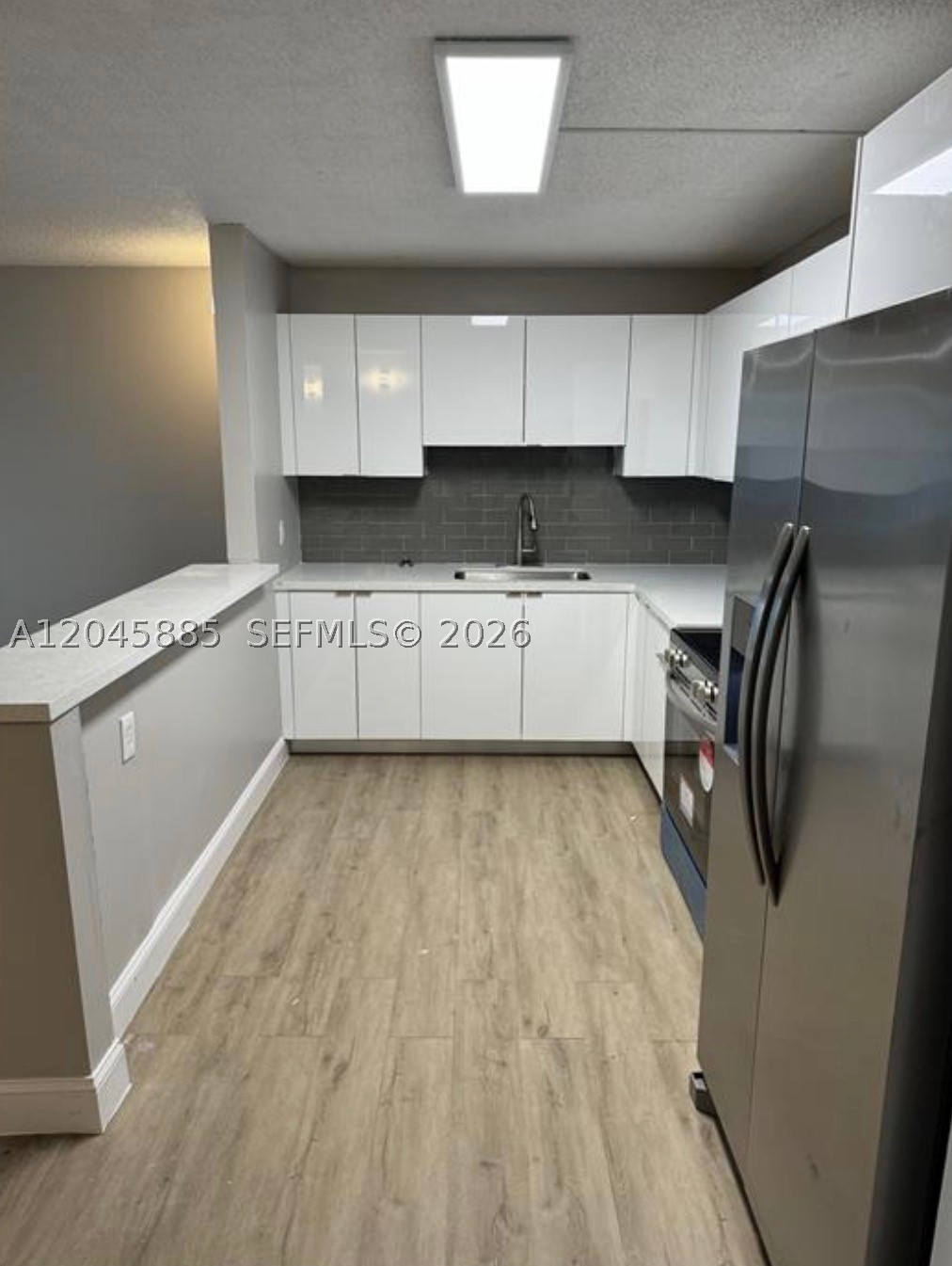NARANJA LAKES CONDO NO 5 - Residential