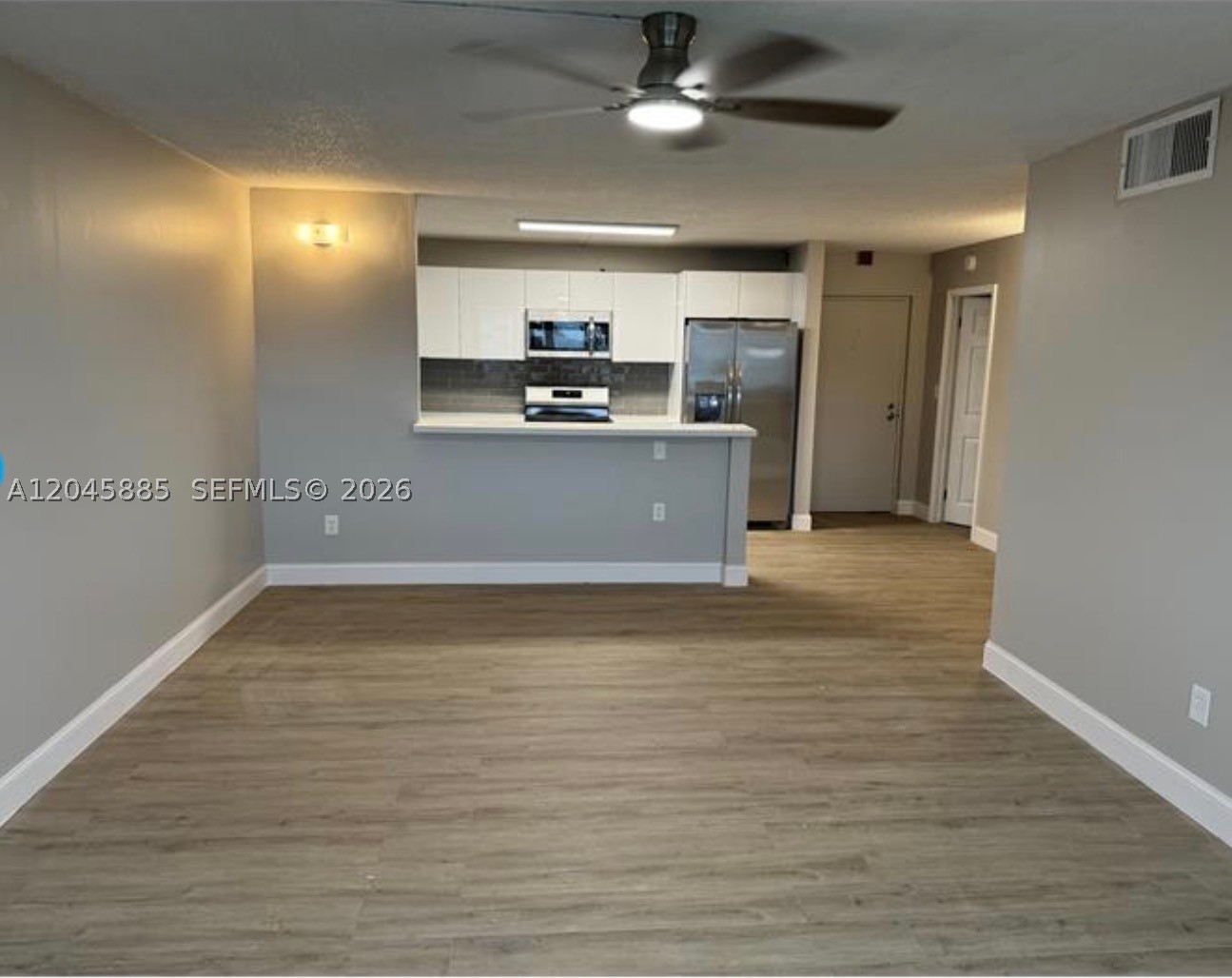 NARANJA LAKES CONDO NO 5 - Residential