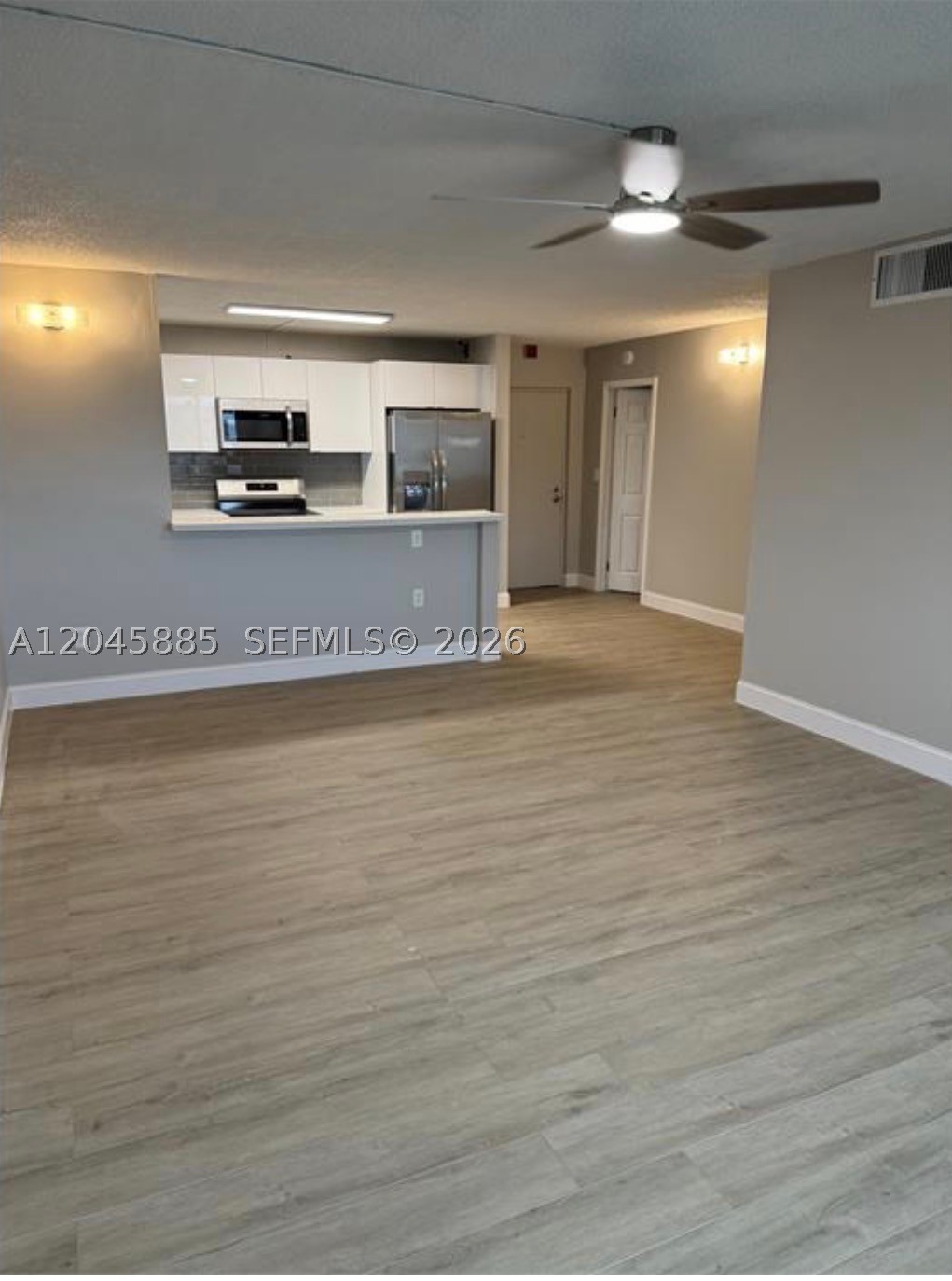 NARANJA LAKES CONDO NO 5 - Residential